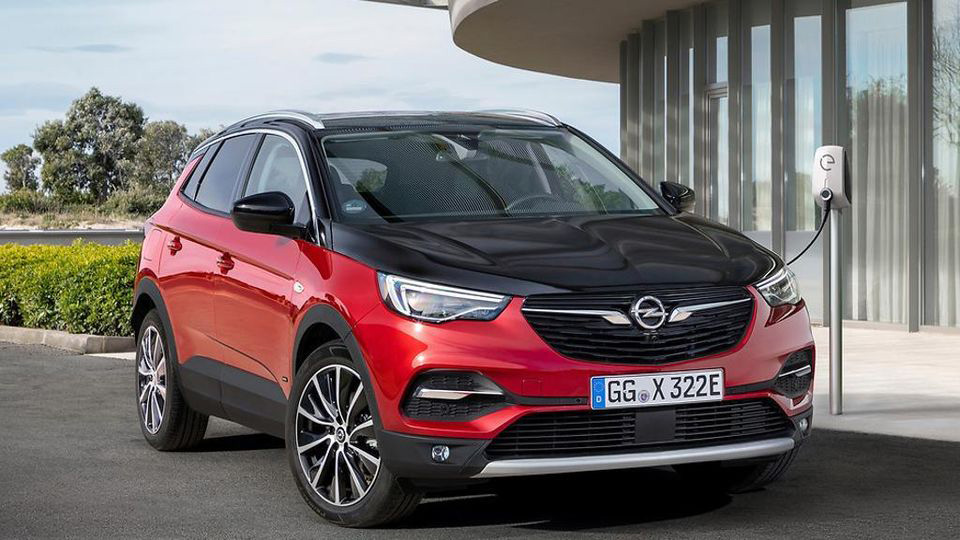 SUV ibrido noleggio